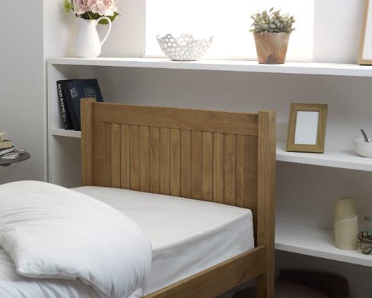 Capricorn Wood Bed