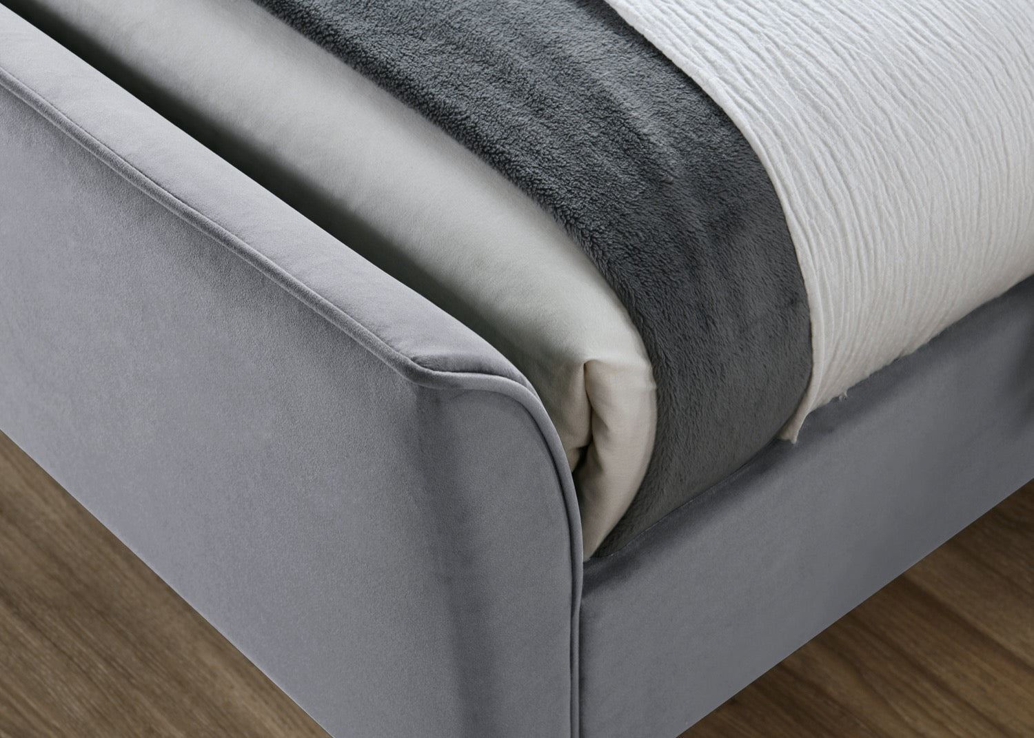 Clover Bed Grey