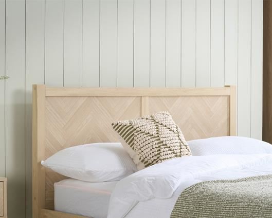 Herringford Bed - Oak