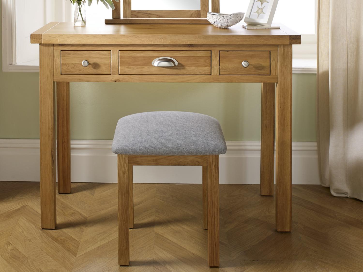 Woburn Stool - Oak