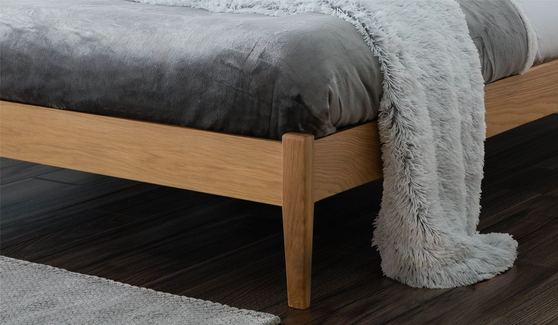 Berwick Bed - Oak